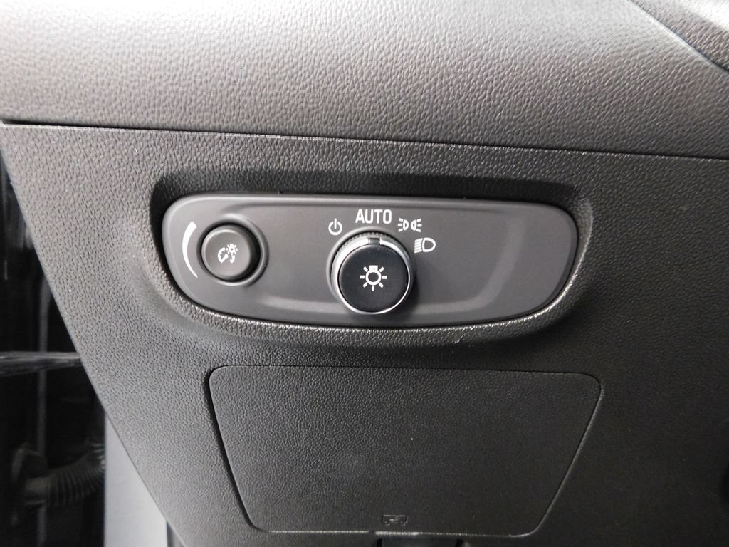 Used 2025 Buick Encore GX Preferred FWD image 19