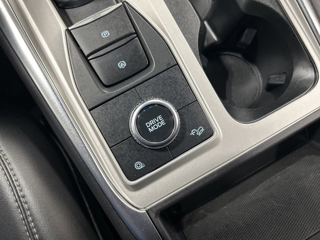 Certified 2023 Ford Explorer XLT w/ Equipment Group 202A image 25