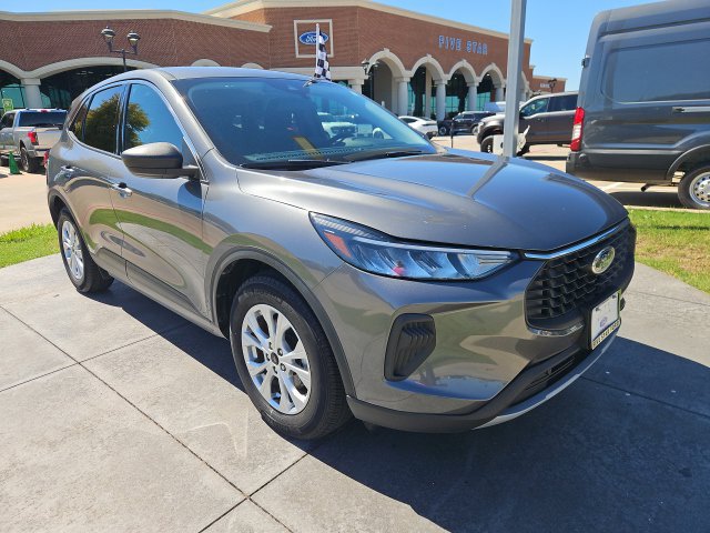 Certified 2024 Ford Escape Active FWD image 3