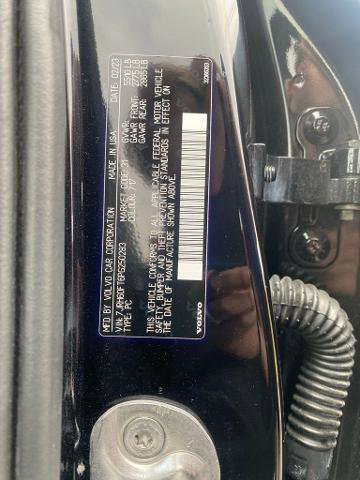 Used 2023 Volvo S60 T8 Plus w/ Climate Package image 15