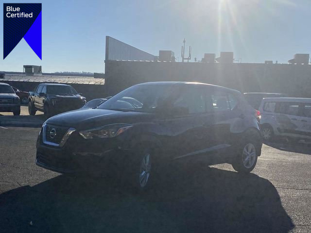 Used 2020 Nissan Kicks S image 1