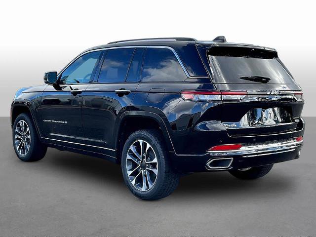 Used 2023 Jeep Grand Cherokee Overland w/ Luxury Tech Group IV AWD/4WD image 5