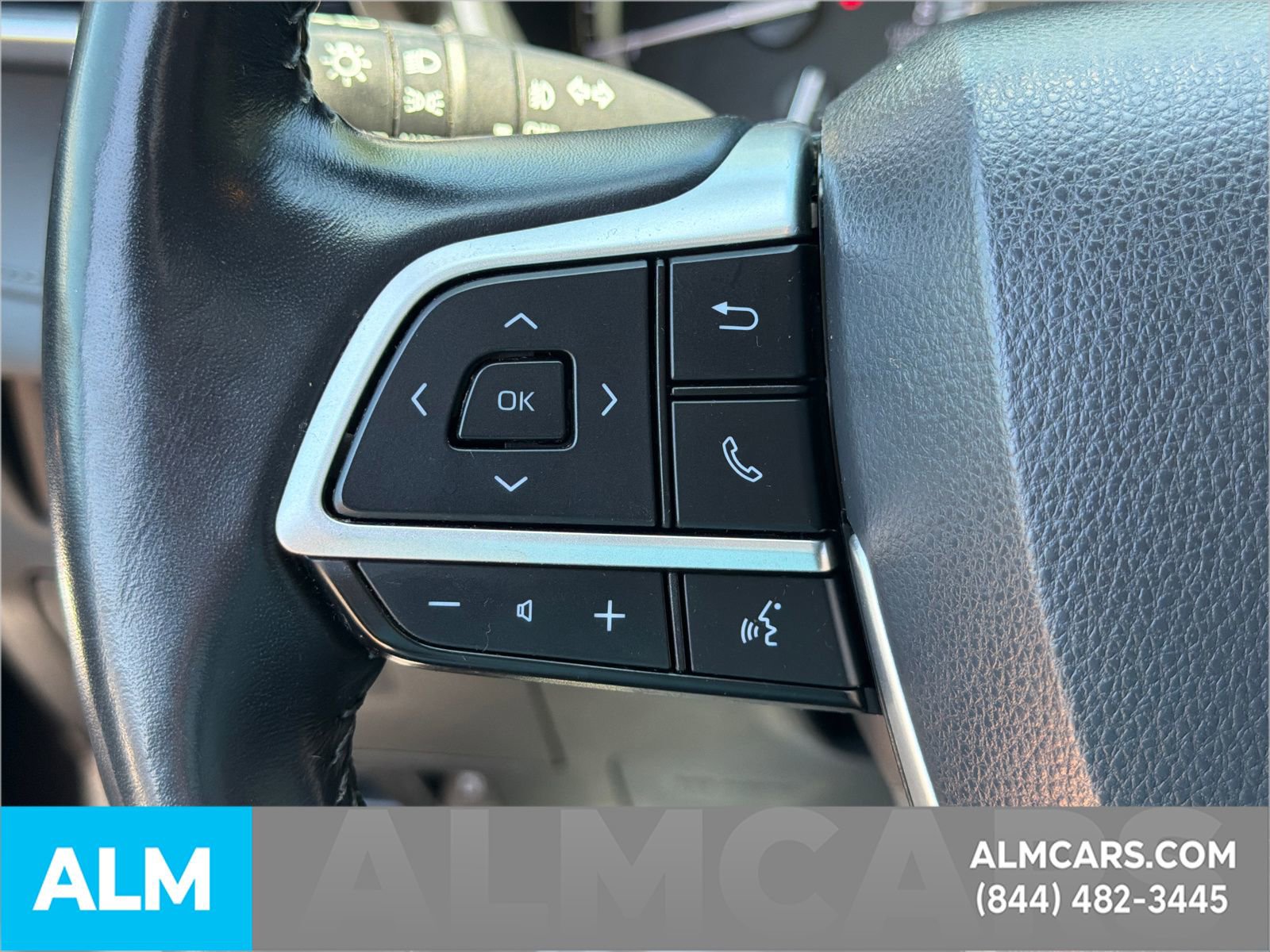Used 2022 Toyota Highlander XLE FWD image 30