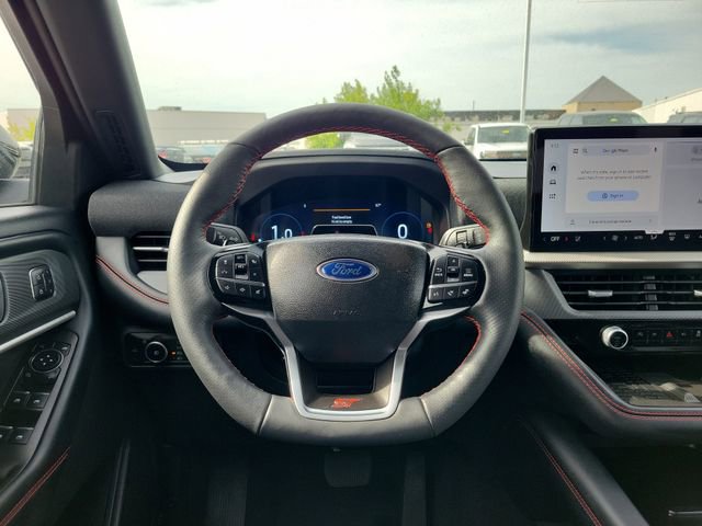 Certified 2025 Ford Explorer ST AWD/4WD image 12