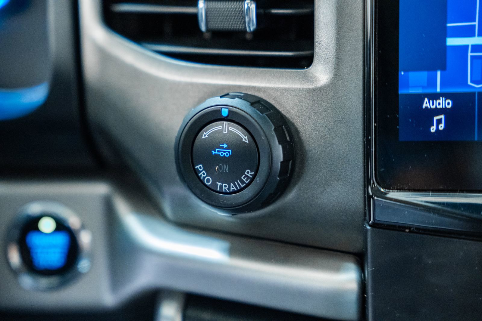 Certified 2023 Ford Expedition Max XLT image 30