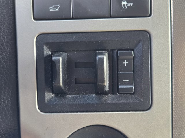 Certified 2017 Ford Expedition EL XLT w/ Equipment Group 202A image 18