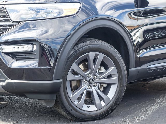 Certified 2023 Ford Explorer XLT w/ Equipment Group 202A AWD/4WD image 4