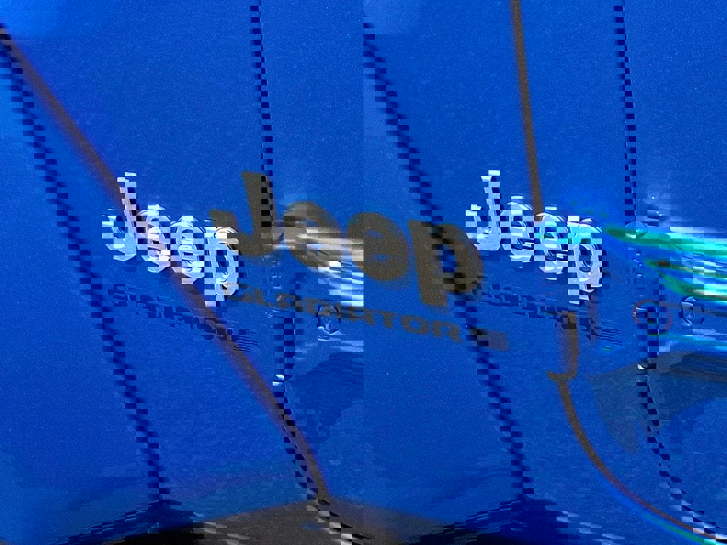 Used 2023 Jeep Gladiator Overland AWD/4WD image 31