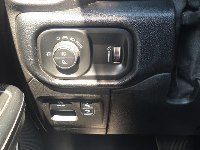 Used 2020 RAM 1500 Sport w/ Leather & Sound Group AWD/4WD image 23