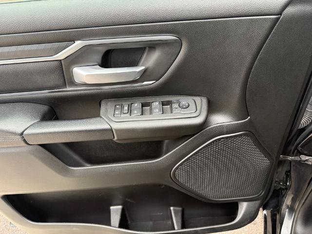 Used 2025 RAM 1500 Big Horn AWD/4WD image 31
