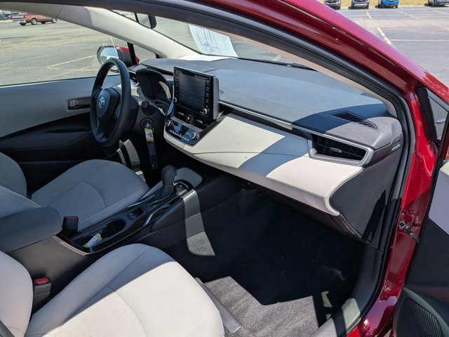 Used 2022 Toyota Corolla LE FWD image 35