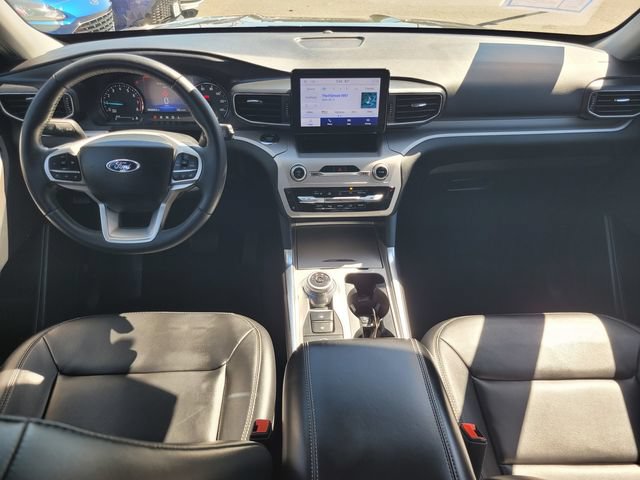 Certified 2023 Ford Explorer XLT w/ Equipment Group 202A AWD/4WD image 14