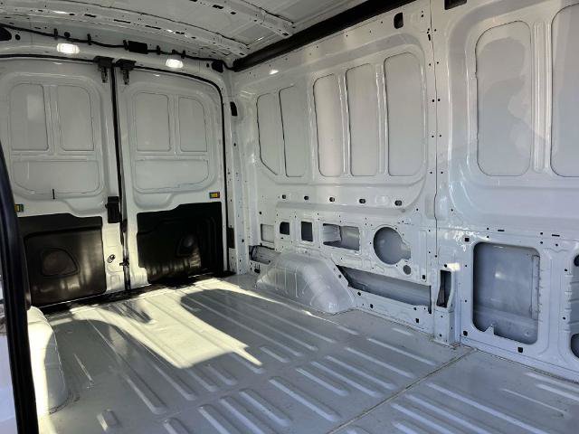 Certified 2025 Ford Transit 250 148 Medium Roof RWD image 18