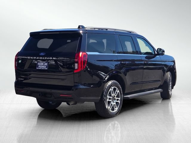 Certified 2025 Ford Expedition Active AWD/4WD image 4