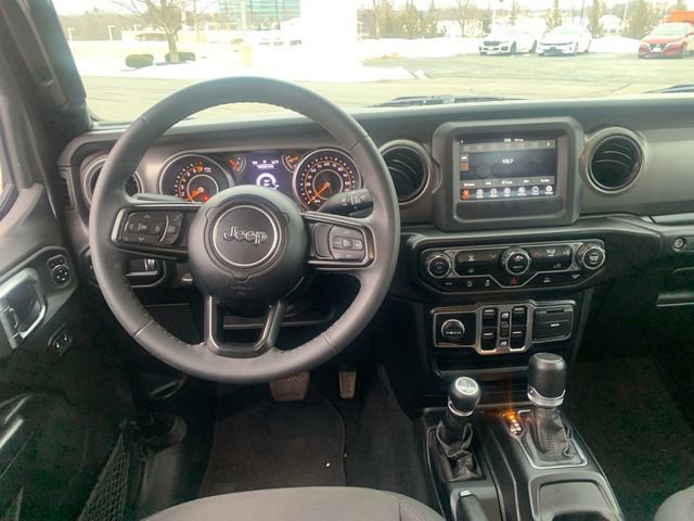 Used 2023 Jeep Gladiator Sport AWD/4WD image 22