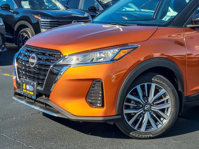 Used 2023 Nissan Kicks SV image 9