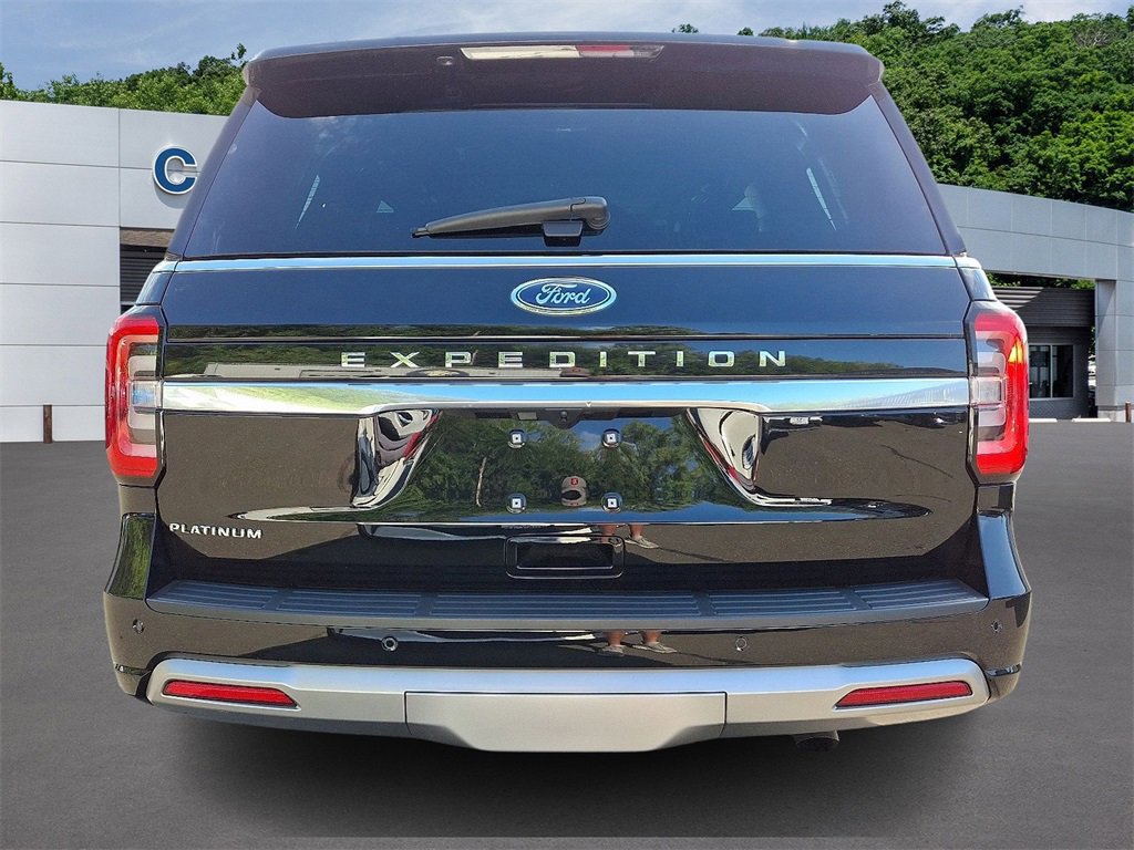 Certified 2023 Ford Expedition Platinum image 3