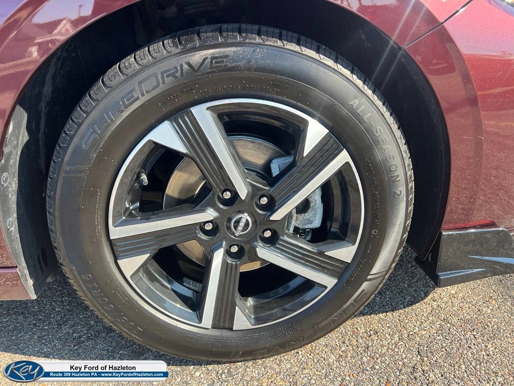 Used 2024 Nissan Sentra SV FWD image 13