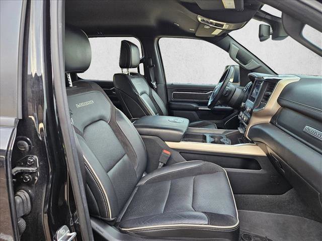 Used 2019 RAM 1500 Laramie w/ Sport Appearance Package AWD/4WD image 17