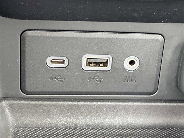 Used 2022 GMC Terrain SLE w/ Driver Convenience Package image 31