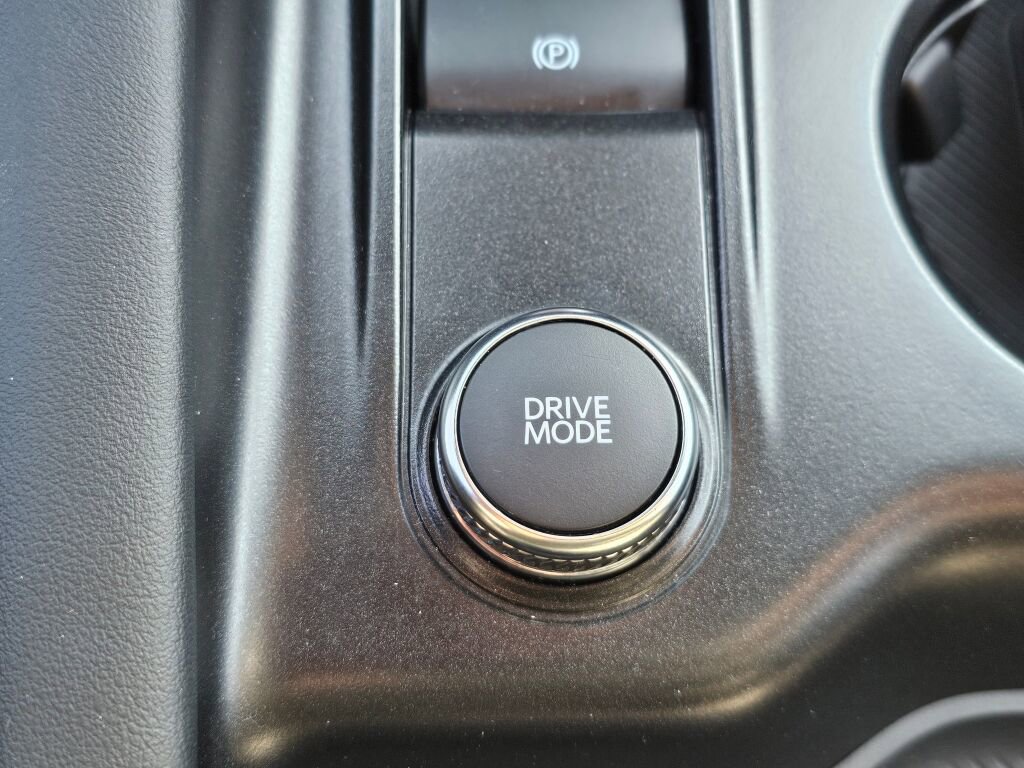 Certified 2025 Ford Explorer ST-Line image 29