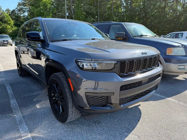 Used 2023 Jeep Grand Cherokee L Laredo AWD/4WD image 2