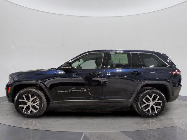 Used 2024 Jeep Grand Cherokee Limited image 2