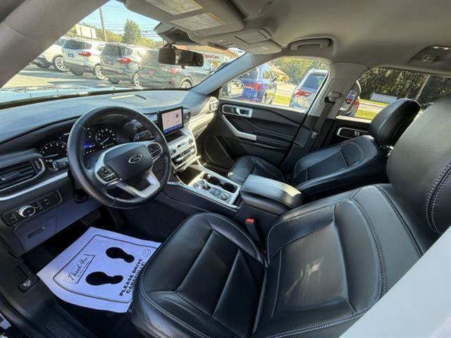 Certified 2021 Ford Explorer XLT w/ Equipment Group 202A image 13