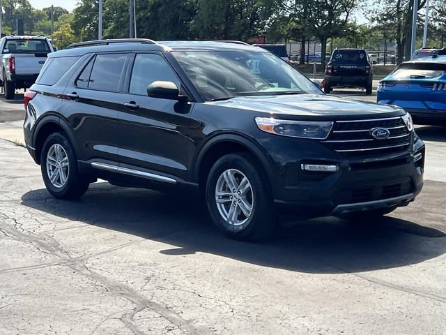 Certified 2023 Ford Explorer XLT w/ Equipment Group 202A AWD/4WD image 7