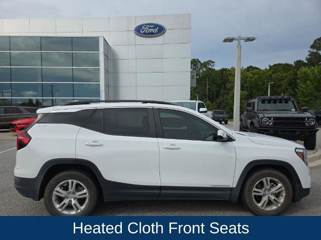 Used 2024 GMC Terrain SLE w/ Driver Convenience Package FWD video 2