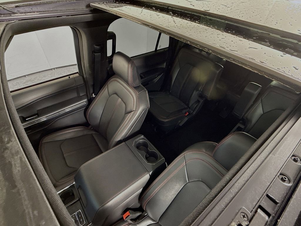 Certified 2023 Ford Expedition Limited image 3