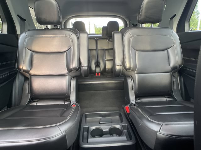 Certified 2021 Ford Explorer XLT w/ Equipment Group 202A AWD/4WD image 32