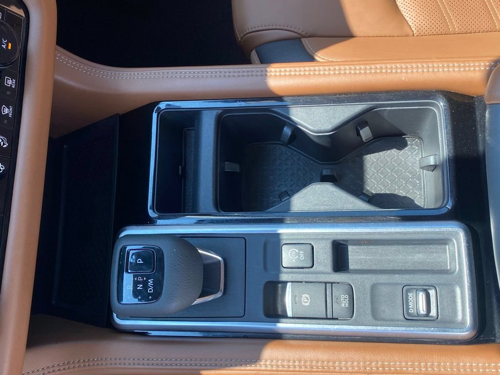 Used 2023 Nissan Pathfinder Platinum FWD image 18