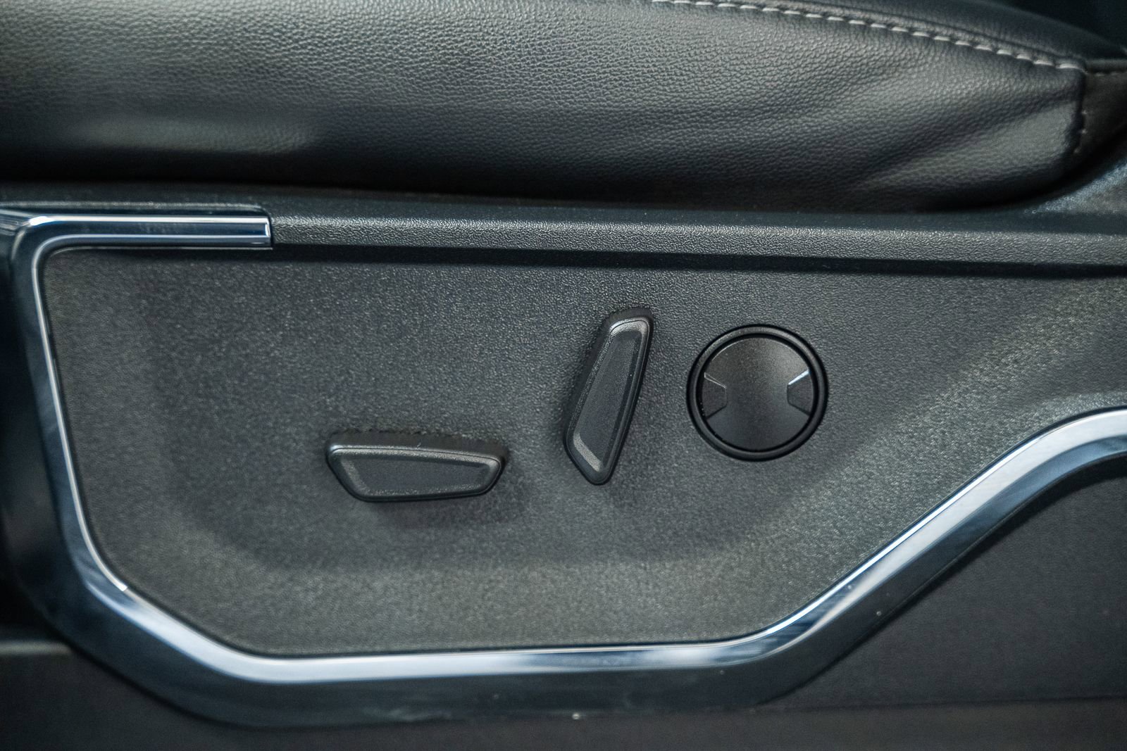 Certified 2024 Ford F150 Lariat image 44