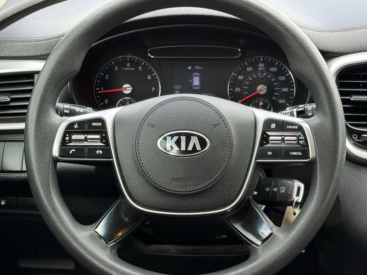 Used 2019 Kia Sorento L FWD image 12
