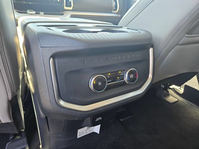 Certified 2025 Ford Expedition Active AWD/4WD image 14