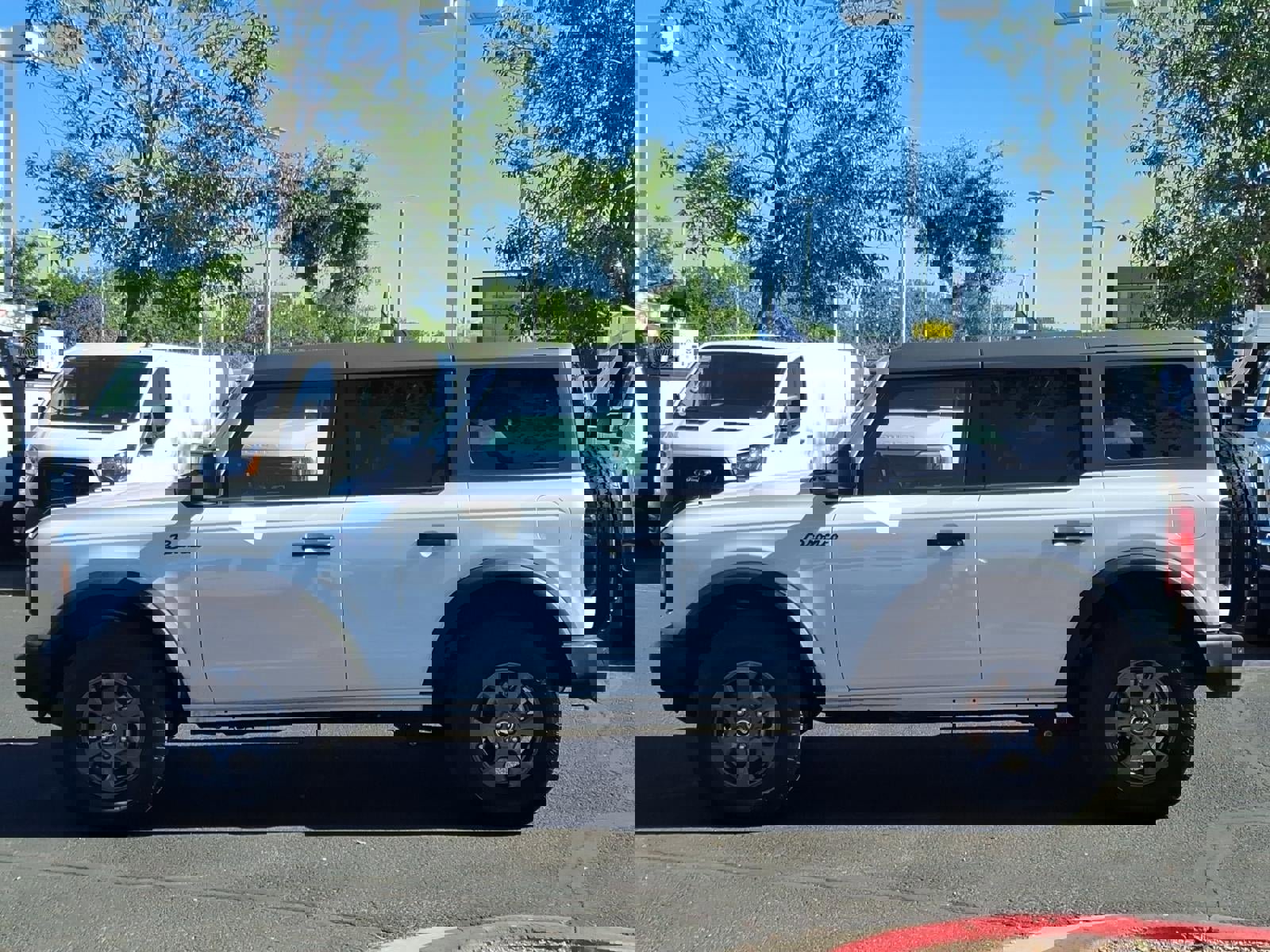 Certified 2025 Ford Bronco Big Bend image 2