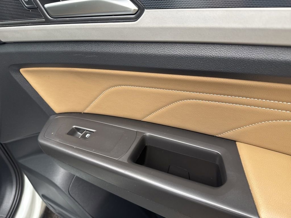 Used 2022 Volkswagen Atlas Cross Sport SE image 49