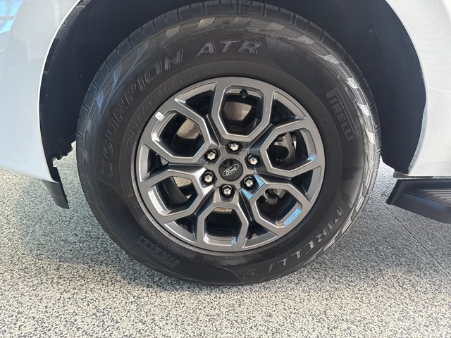 Certified 2025 Ford Expedition Active AWD/4WD image 3