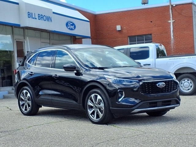 Certified 2023 Ford Escape Platinum w/ Premium Technology Package