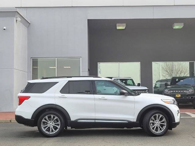 Certified 2022 Ford Explorer XLT w/ Equipment Group 202A image 6