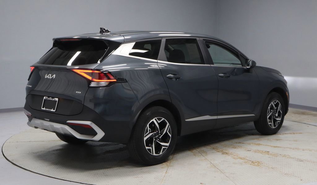 Used 2025 Kia Sportage LX AWD/4WD image 5