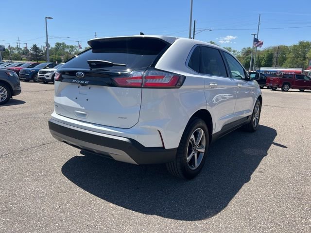 Certified 2023 Ford Edge SEL w/ Convenience Package AWD/4WD image 4