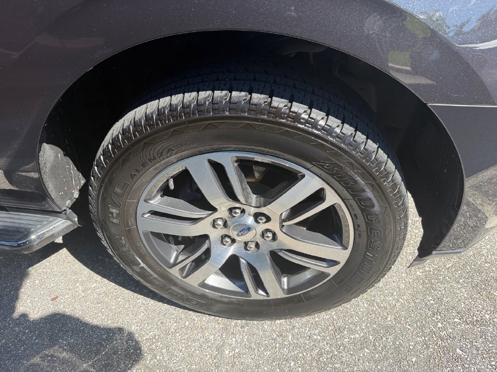 Certified 2023 Ford Expedition Max XLT RWD image 5