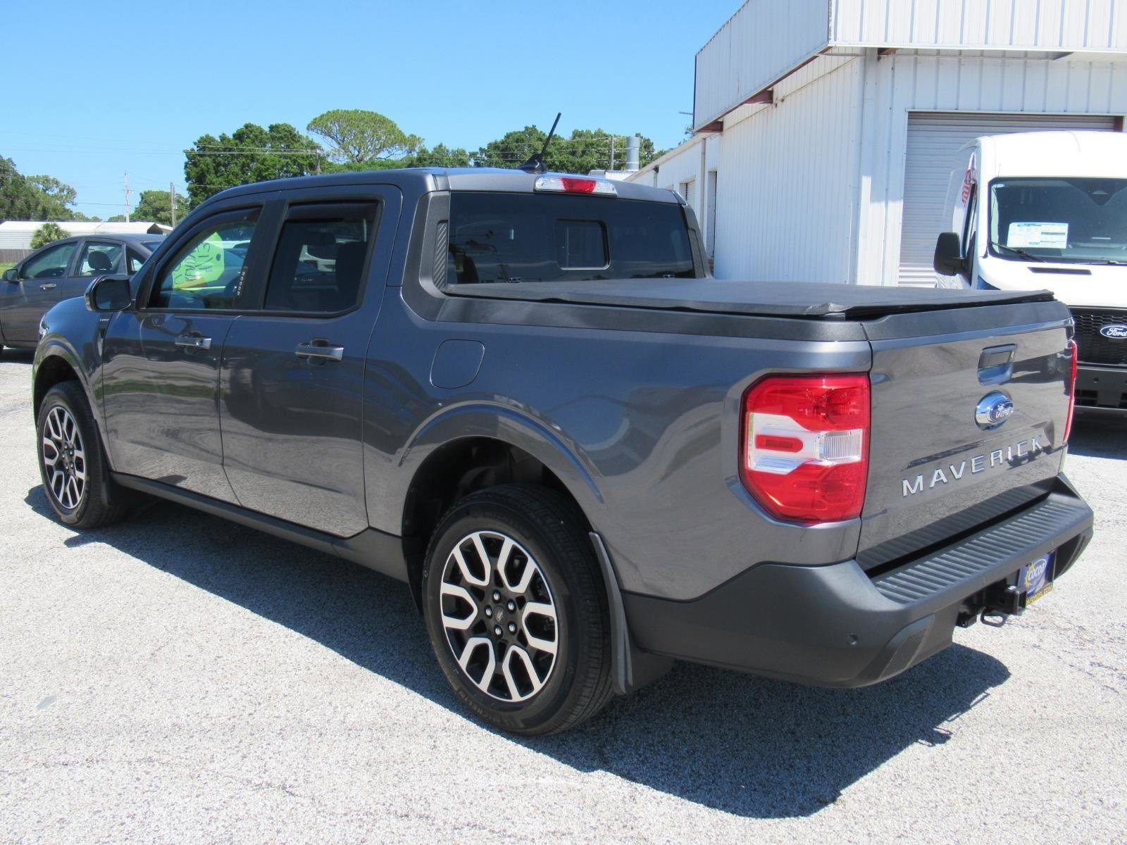 Certified 2022 Ford Maverick Lariat w/ Lariat Luxury Package FWD image 2