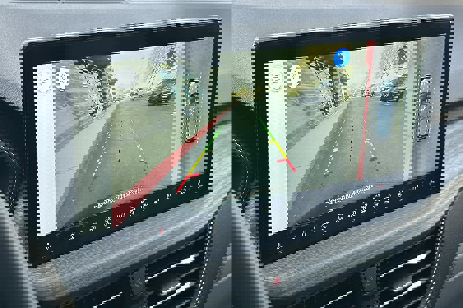 Certified 2025 Ford Escape SE w/ PHEV Premium Package image 20