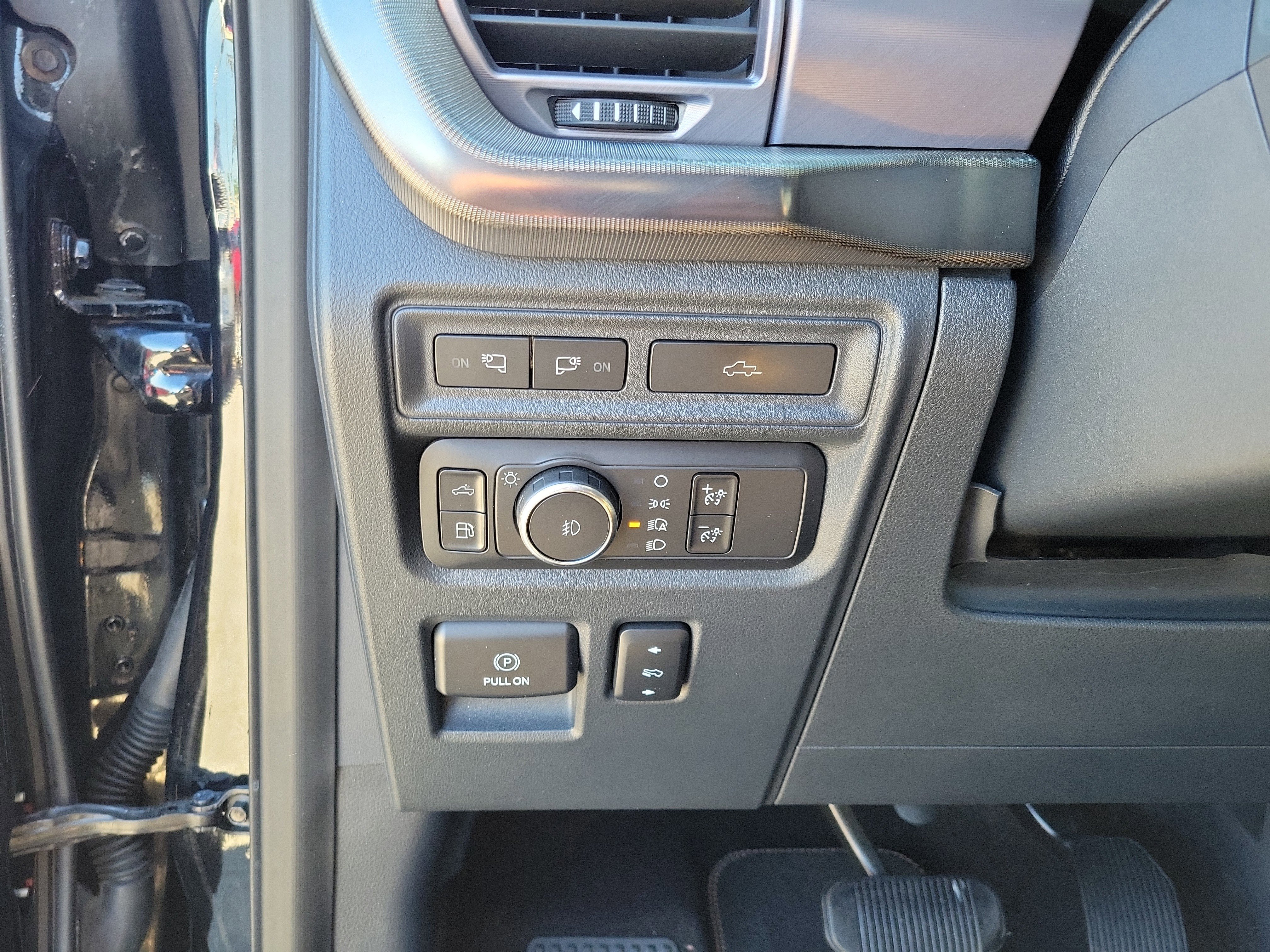 Certified 2021 Ford F150 Platinum w/ Equipment Group 701A High image 10