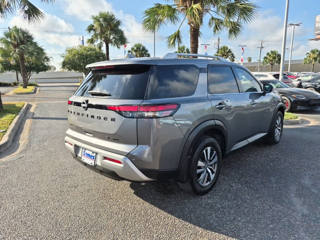 Used 2022 Nissan Pathfinder SL w/ Lighting Package (N92) AWD/4WD image 5