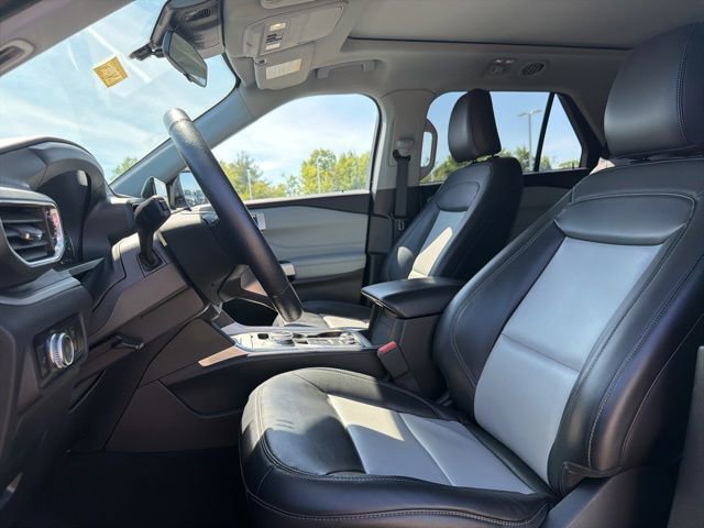 Certified 2023 Ford Explorer XLT w/ Equipment Group 202A AWD/4WD image 28