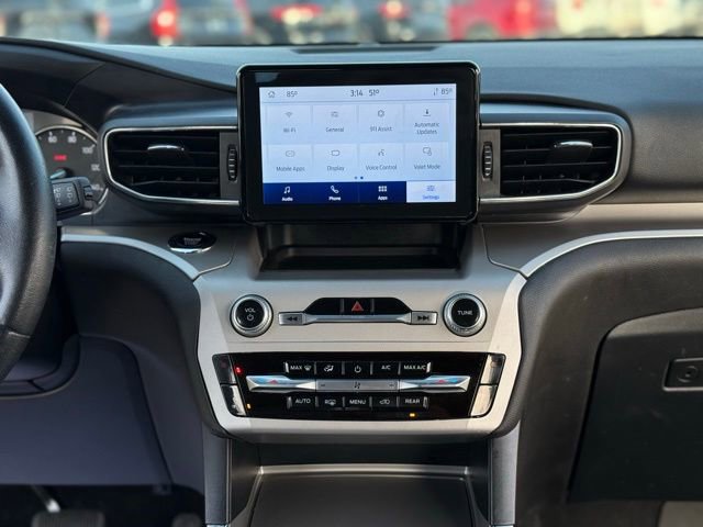 Certified 2023 Ford Explorer XLT w/ Equipment Group 202A image 28